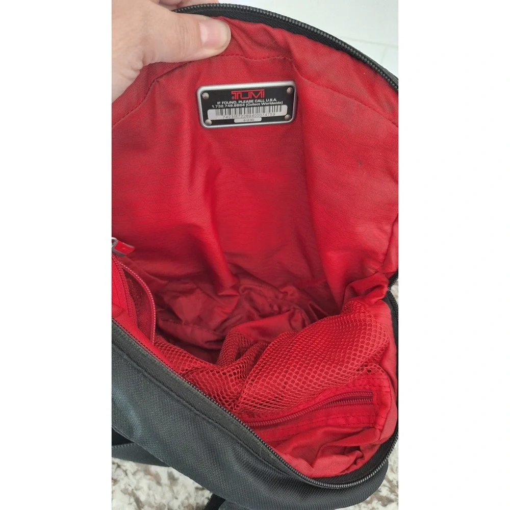 Tumi Black Ballistic Nylon Crossbody Messenger Bag Grey Trim Red Lining 5123D